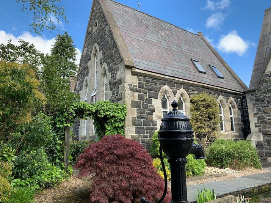 Old Schoolhouse, Galgorm Villa Luaran gambar